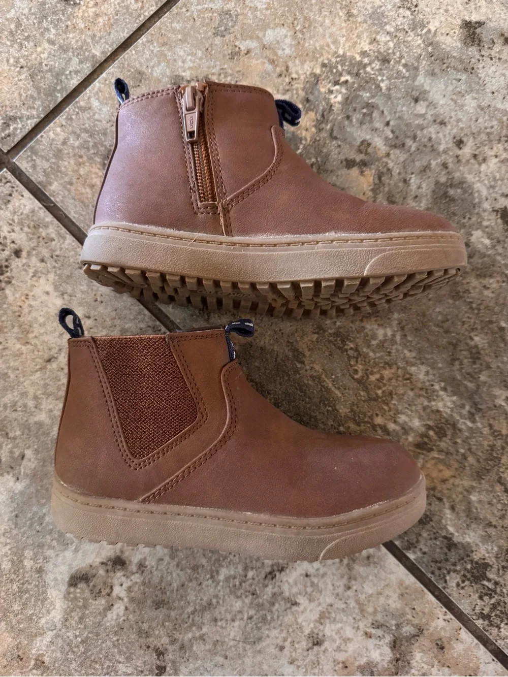 Bundle of (2) pairs of toddler size 10 Chelsea boots. Black & tan